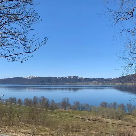 Nordic Horn Nocleg ze śniadaniem Brostadbotn