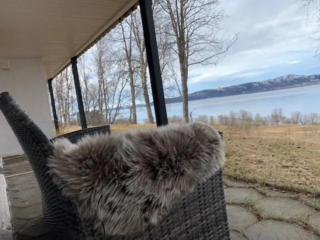 Bed & Breakfast Comfortable Near Senja *