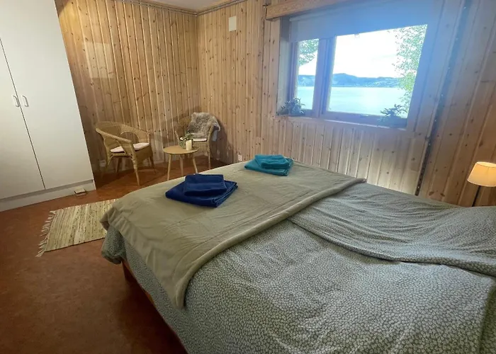 Comfortable Near Senja Bed & Breakfast Brostadbotn