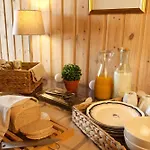 Bed & Breakfast Comfortable Near Senja Brostadbotn