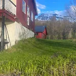 Comfortable Near Senja Bed & Breakfast *